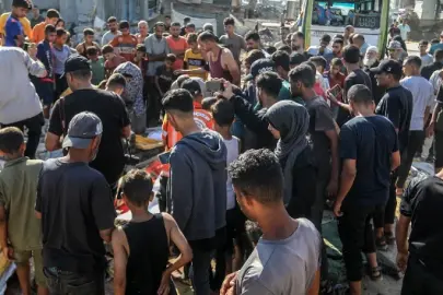 Katil İsrail’in Han Yunus’a düzenlediği hava saldırısında 1 Filistinli hayatını kaybetti