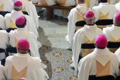 Katolik Kilisesi'nde atama krizi: Papa gelenekçi bir grubun hamlesine tepki gösterdi
