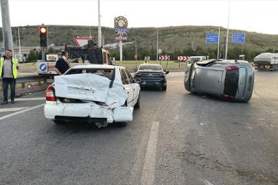 Kayseri'de 4 aracın karıştığı zincirleme trafik kazasında 4 kişi yaralandı