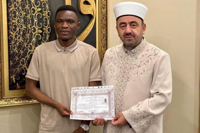 Kayseri'ye üniversite eğitimi için gelen Zambiyalı Dominic Müslüman oldu