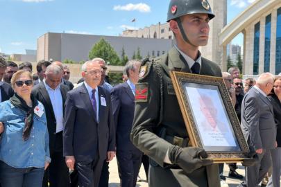 Kılıçdaroğlu, CHP İzmir Milletvekili Türeli'nin babasının cenaze törenine katıldı