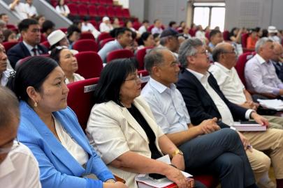 Kırgız alfabesindeki Rusça harflerin çıkarılması önerildi