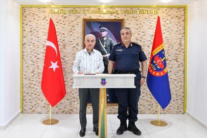 Kırklareli Valisi Turan, İl Jandarma Komutanlığını ziyaret etti