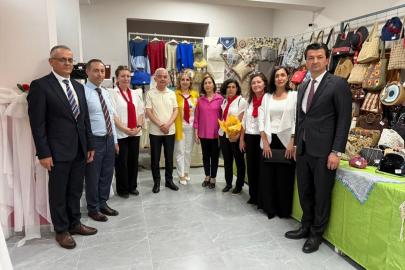 Kırklareli Valisi Turan, Lüleburgaz'da yıl sonu sergisini ziyaret etti