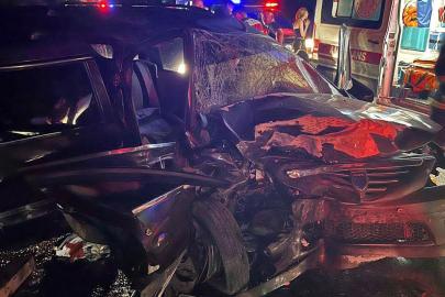 Kırklareli'de otomobiller çarpıştı; 2 ölü, 4 yaralı