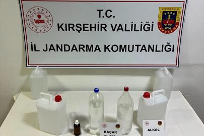 Kırşehir'de 17,5 litre etil alkol ve sahte içki ele geçirildi