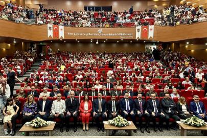 Kırşehir'de ceza infaz personelinden oluşan koro konser verdi