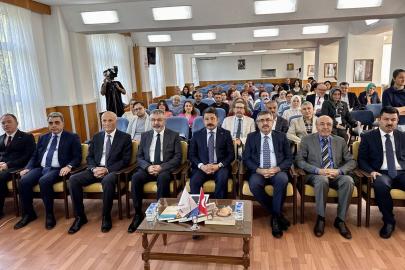 Kırşehir'de "Erol Güngör-Peyami Safa Öğretmen Okumaları" programı düzenlendi
