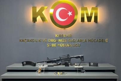 Kırşehir'de ruhsatsız silah ele geçirildi