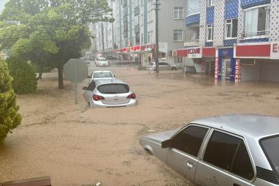 Kırşehir'de sağanak, sel ve su baskınlarına neden oldu
