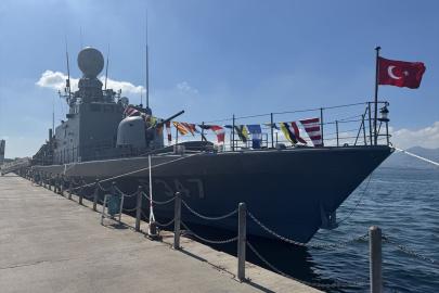 Kocaeli'de TCG Fırtına hücumbotu ziyarete açıldı