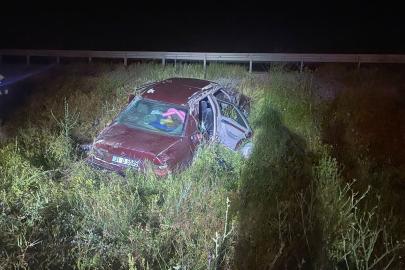 Konya'da şarampole devrilen otomobildeki 3 kişi yaralandı