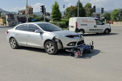 Kozan'da Motosiklet ile Otomobil Çarpıştı: 2 Yaralı