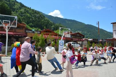 KTÜ Hayal Kulübü üyeleri Uzungöl'de ilkokul öğrencileriyle buluştu