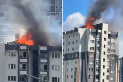 Küçükçekmece'de sitedeki binanın çatısında çıkan yangın nedeniyle 12 kişi hastaneye kaldırıldı