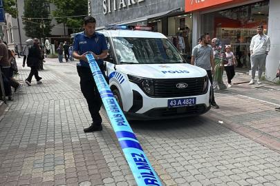 Kurusıkı tabanca elinde patlayan kadın yaralandı