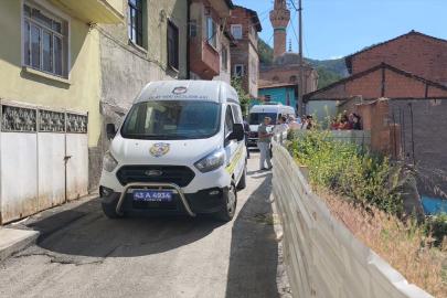 Kütahya'da bir kadın, oğluyla yaşadığı evde ölü bulundu