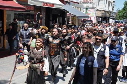 Kütahya'da "Germiyan Festivali" kortej yürüyüşüyle başladı