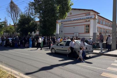 LGS'de yanlış okula giden öğrenciler için polis seferber oldu