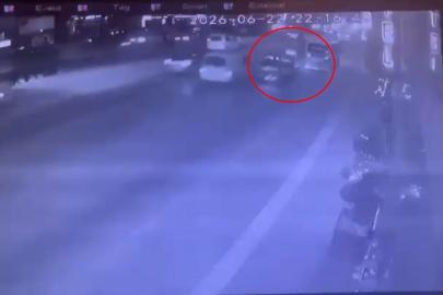 Makas atan sürücü, otomobiliyle motosiklete çarptı: 1 ölü, 1 ağır yaralı