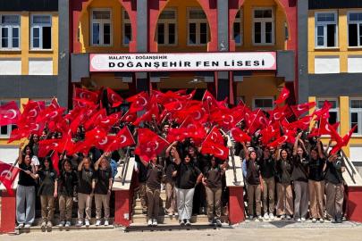 Malatya'da Doğanşehir Fen Lisesi'nden A Milli Futbol Takımı'na destek