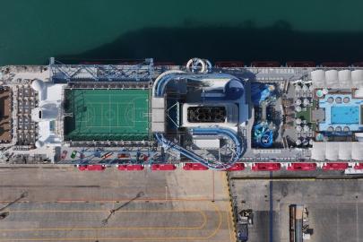 Malta bayraklı Aroya Cruise, Antalya Limanı'na demirledi