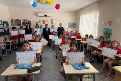 Marmaris'te öğrencilerin karne sevinci