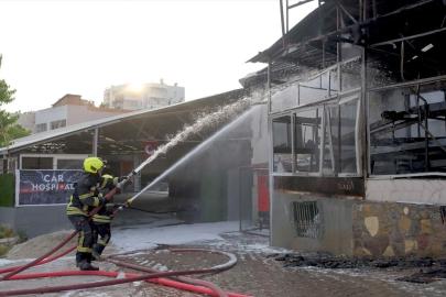 Mersin'de unlu mamuller işletmesinde çıkan yangın söndürüldü