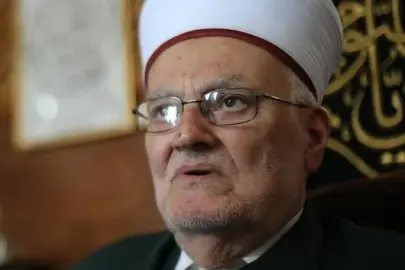 Mescid-i Aksa Hatibi Sabri İsrail'in ezanı kısıtlama kararına tepki gösterdi