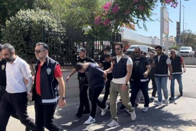 Muğla merkezli 4 ilde gözaltına alınan 18 göçmen kaçakçılığı şüphelisi adliyede