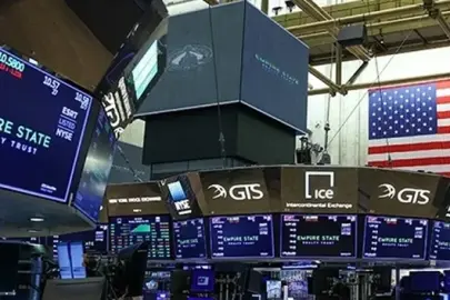 New York borsası düşüşle açıldı: Fed endişesi teknoloji devlerini vurdu