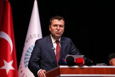 Niğde Ömer Halisdemir Üniversitesi'nde mezuniyet töreni