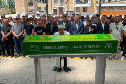 Niğde'de havai fişek fabrikasındaki patlamada ölen işçinin cenazesi defnedildi