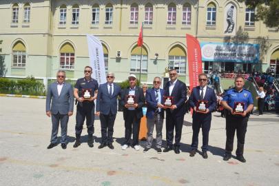 Öğrencilerden TSK Güçlendirme Vakfına destek kermesi