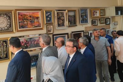 Oğuzlar Halk Eğitimi Merkezinde yıl sonu sergisi açıldı