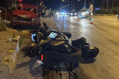 Otomobille çarpışan motosikletin sürücüsü ağır yaralandı