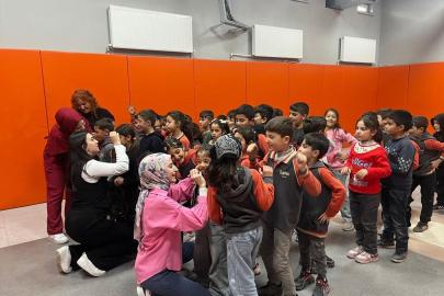 Özalp Meslek Yüksekokulu öğrencileri sosyal sorumluluk projeleriyle gönüllere dokunuyor