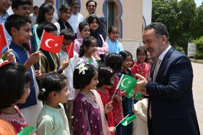 Pakistan'da "Çocuklar için Yaz Kampı"nın kapanış ve sertifika töreni düzenlendi