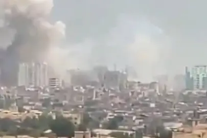 Pakistan'da patlama sesleri: Güvenlik güçlerine ait karargaha saldırı