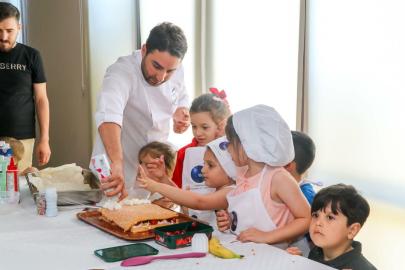 PKU'lu 'minik şefler', düşük proteinli mutfakta yeteneklerini sergiledi