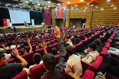 Prof. Dr. İsmail Hakkı Aydın, Van'da okuyucularıyla buluştu