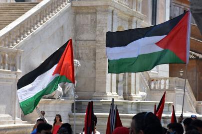 Roma Belediyesinin "İsrail ile ilişkilerini sonlandırması" talebiyle gösteri düzenlendi