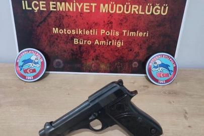 Ruhsatsız tabancayla yakalanan ehliyetsiz sürücüye 240 bin lira ceza