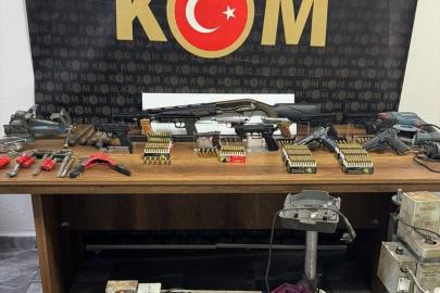 Sakarya merkezli "silah kaçakçılığı" operasyonunda yakalanan 4 zanlı tutuklandı