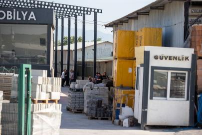 Sakarya'da iş yerinde asansörün düşmesi sonucu 6 kişi yaralandı