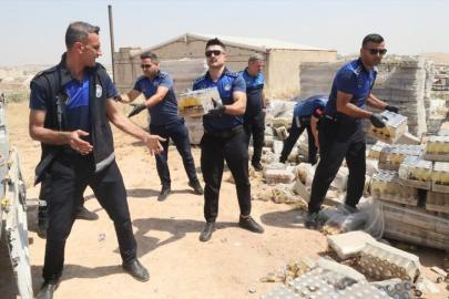 Şanlıurfa'da son kullanma tarihi geçmiş içecekler imha edildi