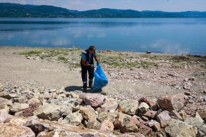 Sapanca Gölü'nde 200 personelle temizlik çalışması yapıldı