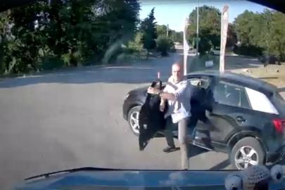 Savcı ile minübüs şoförünün trafikteki tartışması kamerada