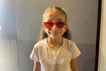 Ses hassasiyeti bulunan 6 yaşındaki çocuk için özel sinema gösterimi yapıldı