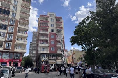 Siirt'te evde çıkan yangında dumandan etkilenen 3 kişi hastaneye kaldırıldı